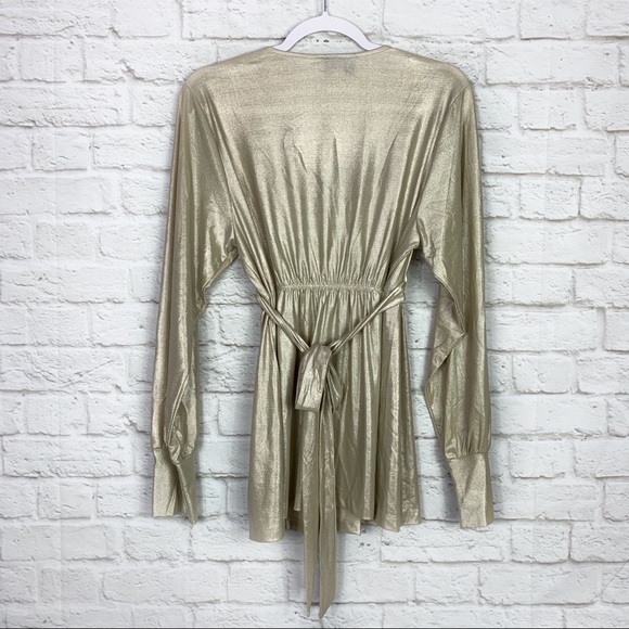 ECI New York Metallic Gold Rosette VNeck Blouse L - Picture 5 of 7